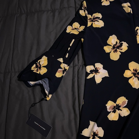 Floral Bell Sleeve Dress - Picture 10 of 12